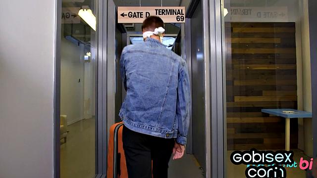 Nasty blonde pussylicked in 3some