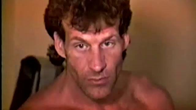 We've all met guys like this. Darryl will be the first to tell you how handsome, wonderful and special he is. It goes on and on, ad nauseam. He hangs out with the popular queens, who bow at his feet and make sure he's got everything he wants.