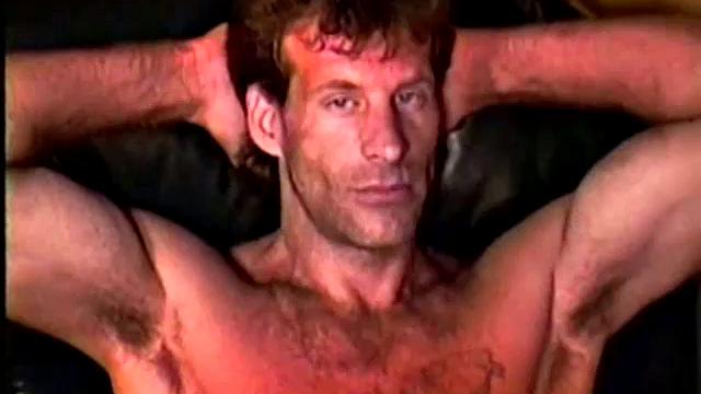 We've all met guys like this. Darryl will be the first to tell you how handsome, wonderful and special he is. It goes on and on, ad nauseam. He hangs out with the popular queens, who bow at his feet and make sure he's got everything he wants.