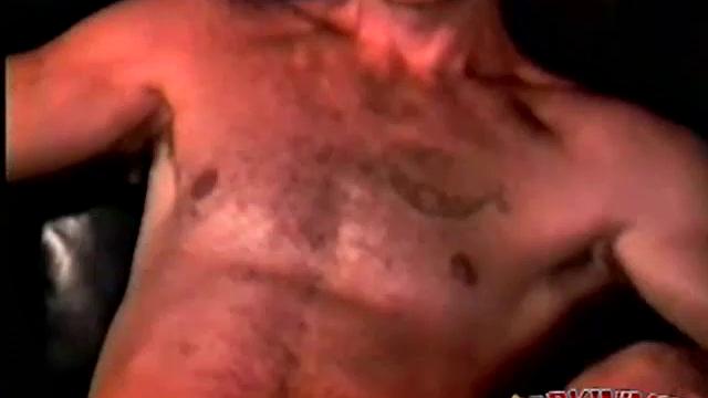 We've all met guys like this. Darryl will be the first to tell you how handsome, wonderful and special he is. It goes on and on, ad nauseam. He hangs out with the popular queens, who bow at his feet and make sure he's got everything he wants.