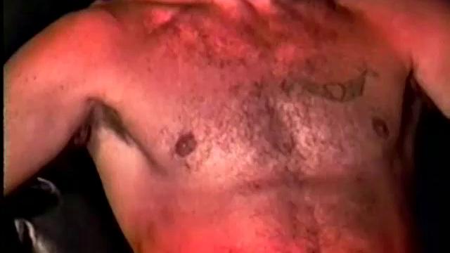 We've all met guys like this. Darryl will be the first to tell you how handsome, wonderful and special he is. It goes on and on, ad nauseam. He hangs out with the popular queens, who bow at his feet and make sure he's got everything he wants.