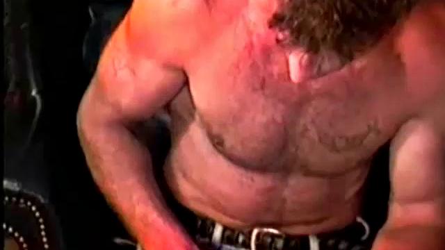 We've all met guys like this. Darryl will be the first to tell you how handsome, wonderful and special he is. It goes on and on, ad nauseam. He hangs out with the popular queens, who bow at his feet and make sure he's got everything he wants.