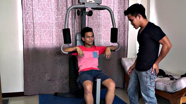 Poor Warren. His gym buddy is always tricking him into bondage to tickle his feet. And today is no different.