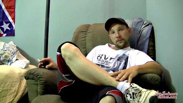 Muscular Straight Dude Billybob Shoots a Load