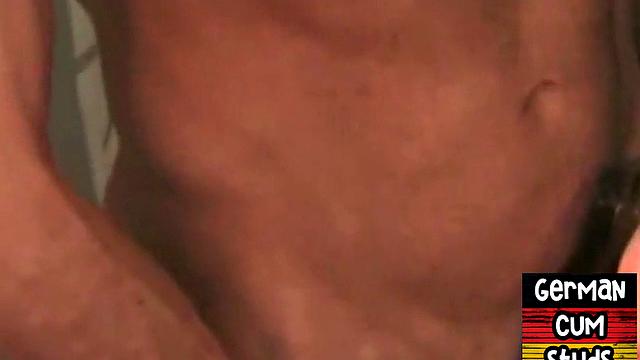 Real muscled German DILF bottom in homemade anal