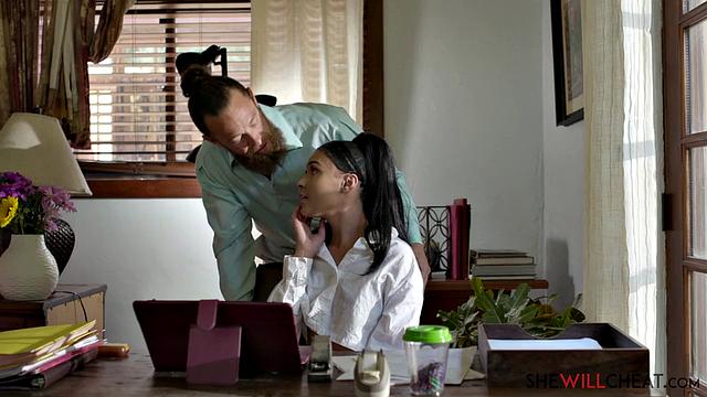 Ryder Rey has sex with her boss to clear the air