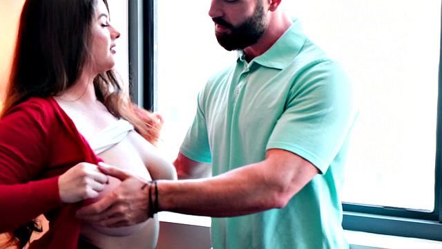 Diana Eisley: Knowledge of a Curvy College Student