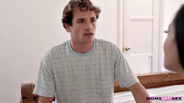 Hosed By Mom - S11:E2