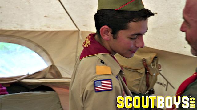 SCOUT DAMIEN - Oversleeping