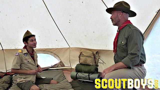 SCOUT DAMIEN - Oversleeping