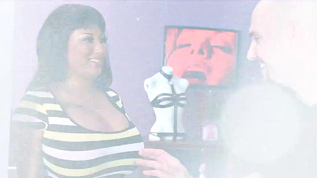 36EEE porn store salesgirl