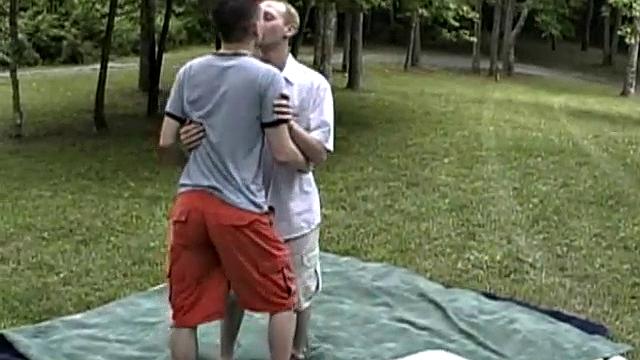 Джаррин жёстко трахает Джейси на свежем воздухе, страсть зашкаливает