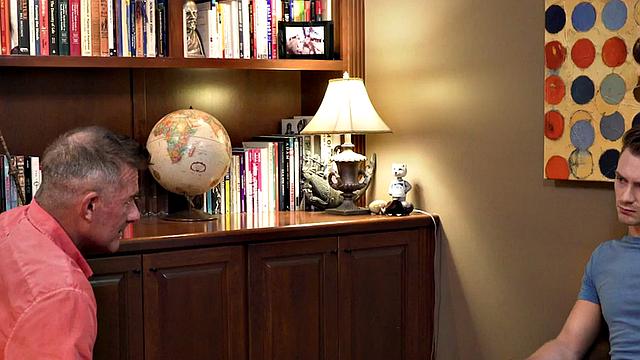 Office daddybottom banged by twunk after sucking