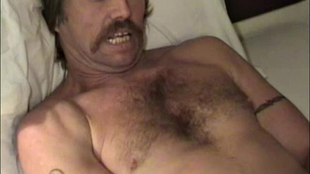 Walt strips down and gets raw with another working man