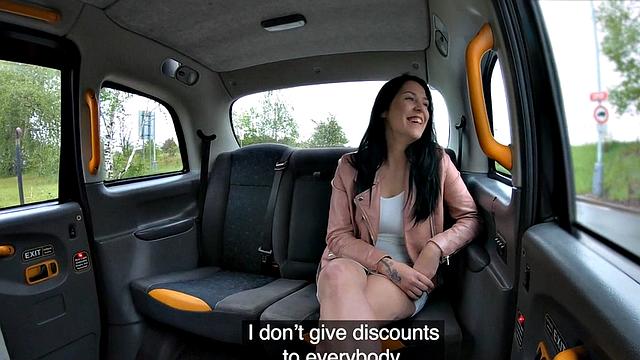 Amateur tattooed babe fucked in taxi outdoors