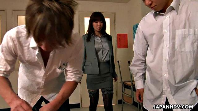 Japanese MILF wants to teach her boys