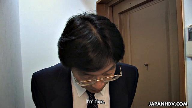 Playing with makes Nao Kato horny