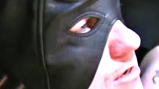 миссионер наоборот: пацаны устроили анальный карнавал этому жеребцу