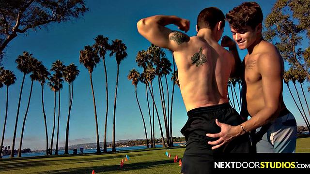 Sexy Twink Goes Deep In Hairy Assed Hunk - NextDoorBuddies