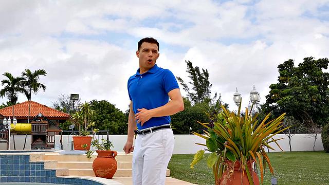 Big inked babe cockriding her lover