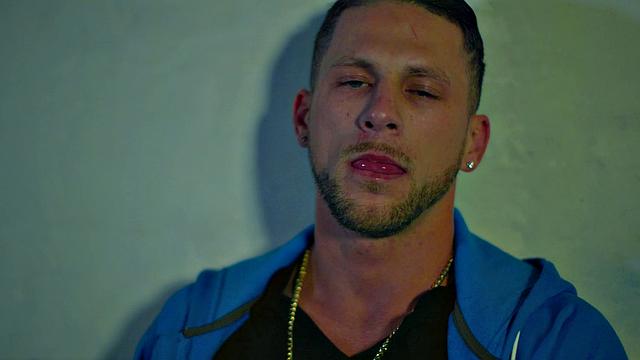 глянь, как качки трахают друг друга в жопу без резинки и сосут