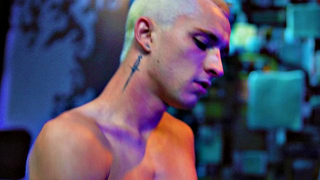 NextDoorRaw - Hunk Picks Up Stud - Fuck & Suck