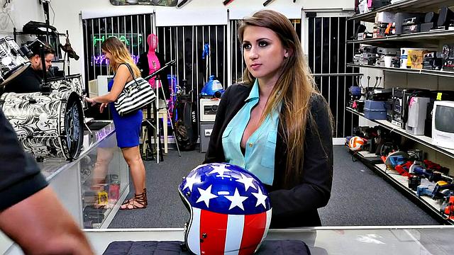 Pawnshop bae fucked in secretary room by boss