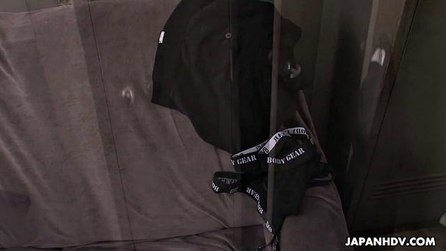 Skinny woman is masturbating like crazy