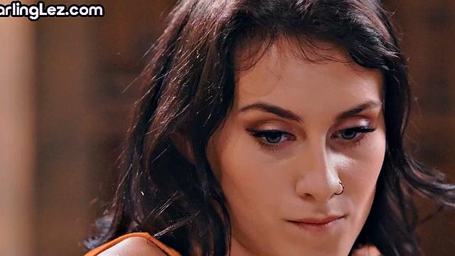 21yo lez scissoring her GF after class facesitting