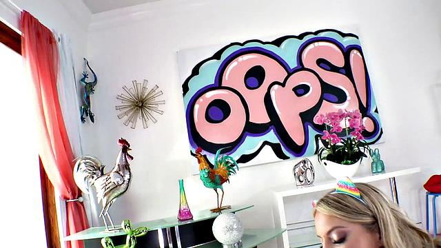 Butt Magic With Candice