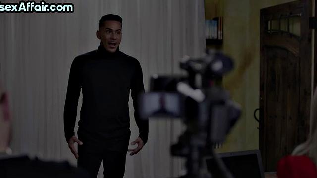 Stunning bisexual babe sucks and bounces on cock in threesome