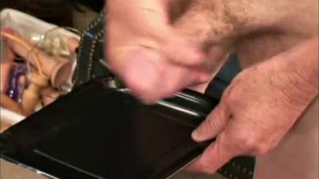 A referral from Barry, this fellow turned out to be a great guy. Friendly, outgoing, and a hard worker, Bill is a painter who is proficient in all areas of construction and roofing