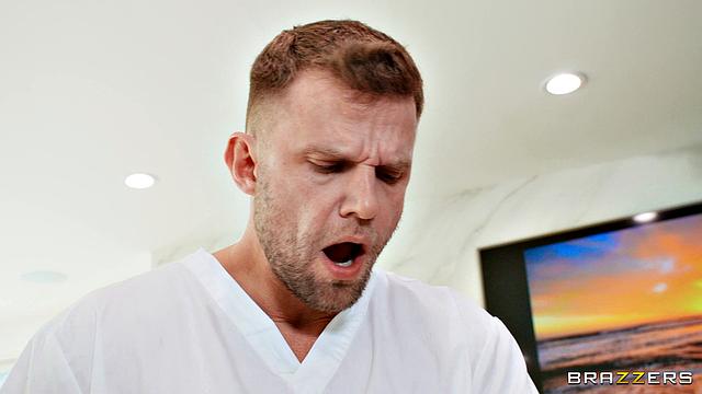 Dirty Diva Gets All Oiled Up