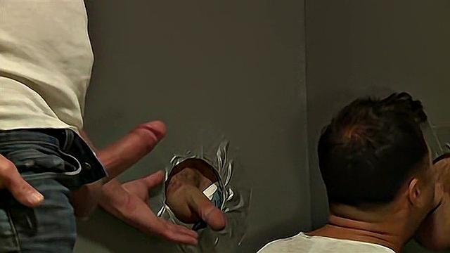 Джек наняли для отсоса - Коннер Хабиб и Майлз Лэндон