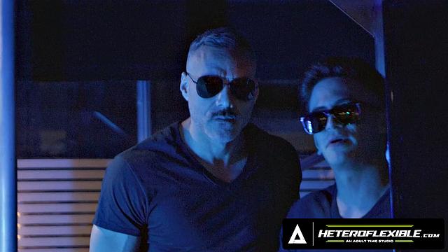 HETEROFLEXIBLE - Hung Daddies Manuel Skye & Trevor Brooks DRILL Stripper Sam Ledger ON STAGE!