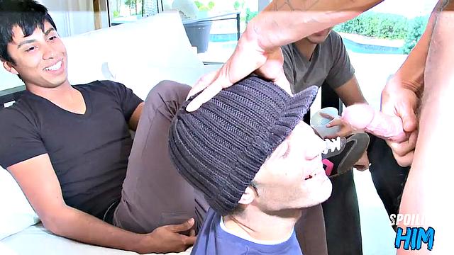 Real amateur gets dicksucked