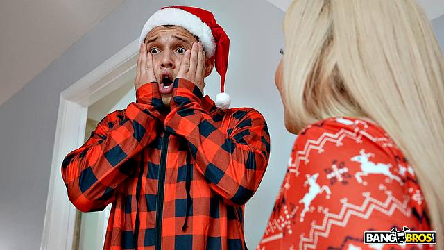 загляни к соседкам на рождество и устрой жаркий тройничок