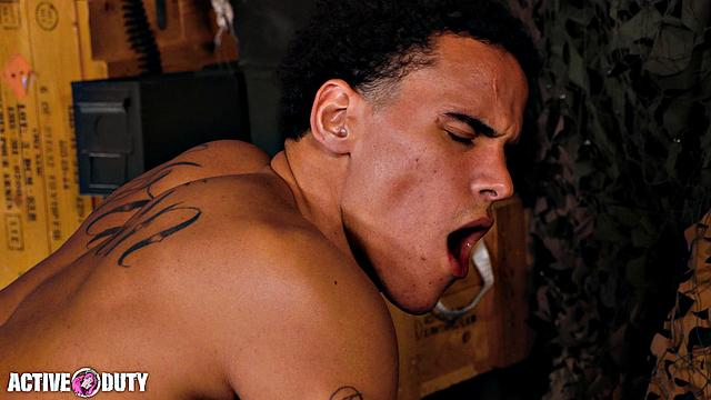 джок и bbc: тренировка закончилась потным сексом