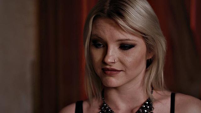 Bigtit stepmom les pussylicks stepgf while masturbating