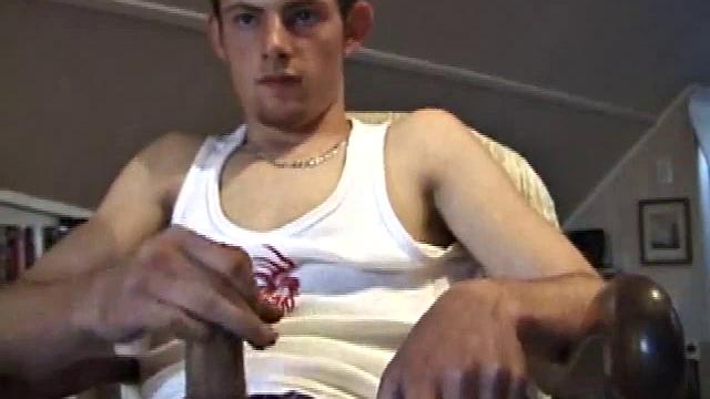 Skater boy Vince O'Neil rolls in after a long day on the board. He hoped to pick up some chicks at the skate park, but comes back empty handed. So he puts his hand to work, and with a little help from his friend, he pumps out the cum load.