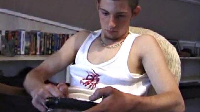 Skater boy Vince O'Neil rolls in after a long day on the board. He hoped to pick up some chicks at the skate park, but comes back empty handed. So he puts his hand to work, and with a little help from his friend, he pumps out the cum load.