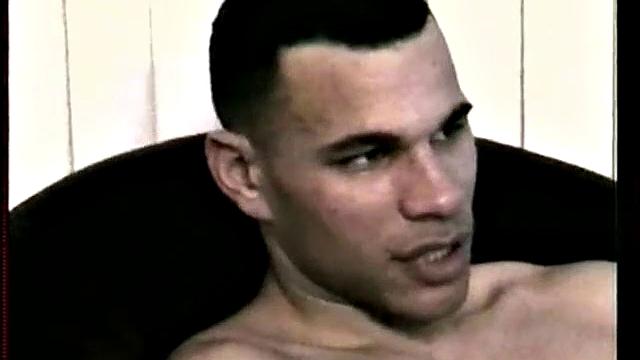 Straight Dude Gets Stroked Off