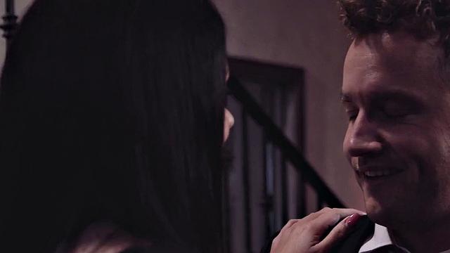 Kinky girlfriend seduces bf for sex in cupboard