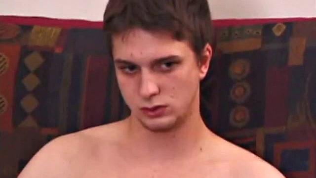 джейми сосёт себе и дрочит до конца