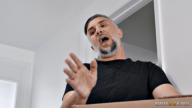 MILF Gets Railed By Mover