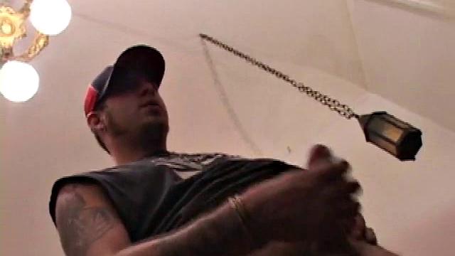 Skater Elijah Beats Off