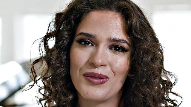 Slowburn affair with dreamy pianist and her student