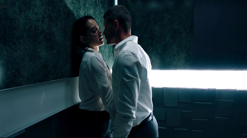 Natalie Martinez sex in the elevator