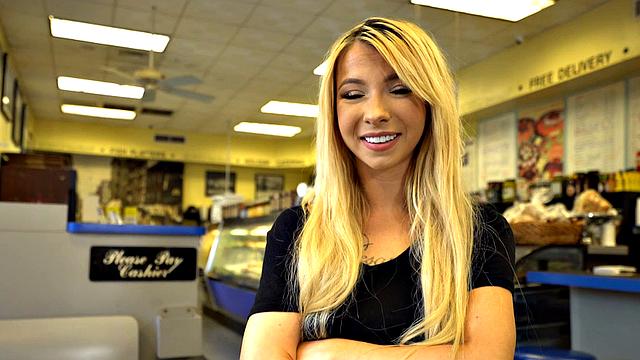 Waitress POV - Kenzie Reeves - College Cutie