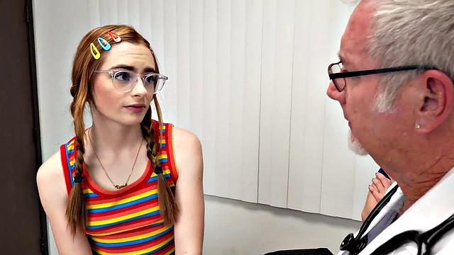 21yo nympho fucked in wet pussy by nice stiff dick